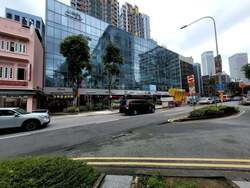 Bugis Cube (D7), Retail #631915801